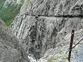 Klare Linie durch fast vertikale Felswand: die Joe-Route in der Uinaschlucht im Val d’Uina