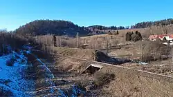 Das Ausziehgleis in der Anschlussbahn Wenceslaus-Grube endet auf einem hohen Damm. Die Wagen stürzten am Gleisabschluss in die Tiefe.