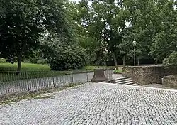 Ungefährer ehemaliger Standort der Stephanskapelle am Johanniskirchhof, 2024