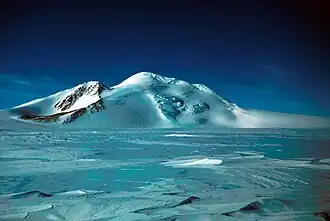 Einer der Gipfel der Sky-Hi-Nunatakker (1978)