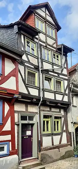 Untere Fulder Gasse 20 in Alsfeld, trotz Zwerchgiebel ein Traufenhaus