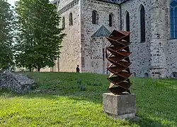 Variante für einen Säulenwald (2022), Kunstmuseum Magdeburg