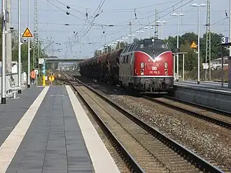 221 122 der EfW bei der Durchfahrt durch Scheeßel, 2006