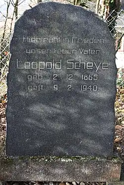 Grabstein für Leopold Scheye