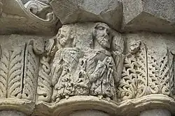 Zwei bärtige Figuren