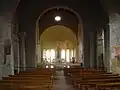 Das Innere der Abteikirche SS. Trinità