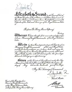 Verleihungsurkunde zum Honorary Knight Commander des britischen Royal Victorian Order