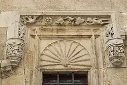 Detail über einem Fenster