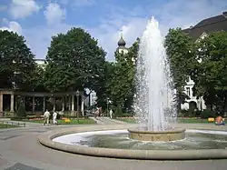 Viktoria-Luise-Platz mit Fontäne