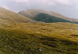 Blick aus dem Coire Peitireach südlich des Gleouraich nach Nordosten auf den Spidean Mialach