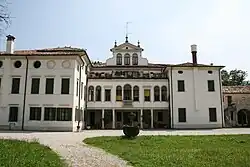 Villa de Reali in Casier