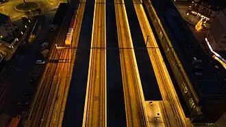 Visp Bahnhof am Abend