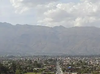 Blick auf Quillacollo und die Cordillera del Tunari