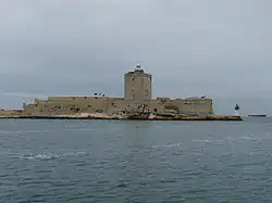 Das Fort de Bouc an der Einfahrt in den Canal de Caronte