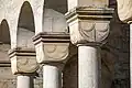 Würfelkapitelle im Langhaus