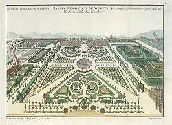 Farbige Zeichnung in der Obersicht einer geometrischen Parkanlage mit gut erkennbaren ornamentalen Beeten im Vordergrund. Der Titel lautet „Jardin Meridional de Würzburg. Vu de la salle des cavaliers“. Rechts ist ein Teil des Schlosses zu sehen. In der Mitte ist eine Fontäne und an beiden Parkseiten sind Heckengänge. Im Hintergrund ist eine Mauer mit Durchgang, die zu einem Ort und Hügeln führt.