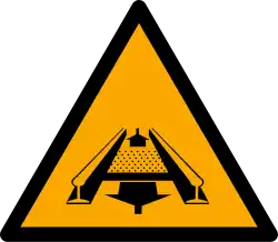 D-W029 – Warnung vor Gefahren durch eine Förder­anlage im Gleis