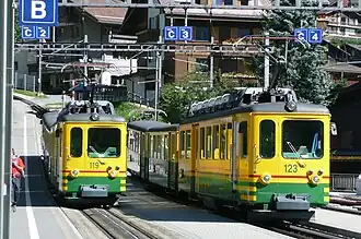 WAB BDhe 4/4 119 und 123 in Wengen