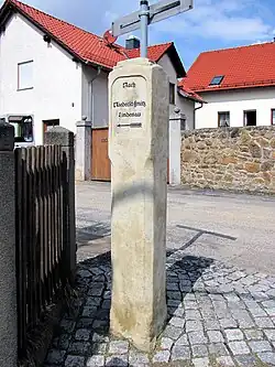 Wegweiser am Dorfgrund