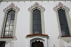 Außenfassade mit Rocailledekor