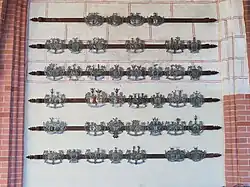 Restaurierte Wappentafeln der Konventualinnen an der Südwand der Nonnenempore (2020)