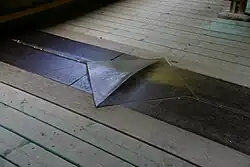 Kennzeichnung der Europäischen Wasserscheide am westlichen Stolleneingang