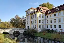 Wasserschloss Köfering (seit 1565 bis heute im Besitz der Grafen von Lerchenfeld)