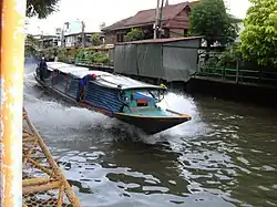 Long Tail Boat als Taxi in Bangkok