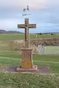 Wegkreuz mit Wetterfahne bei Frittlingen