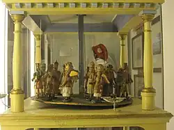 Mittlere Etage: Maria und Josef fliehen nach Ägypten