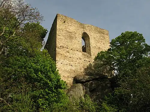 Wehrturm an der Westseite des Burgsteins