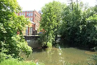 Blick weißachaufwärts über die Mündung in die Murr