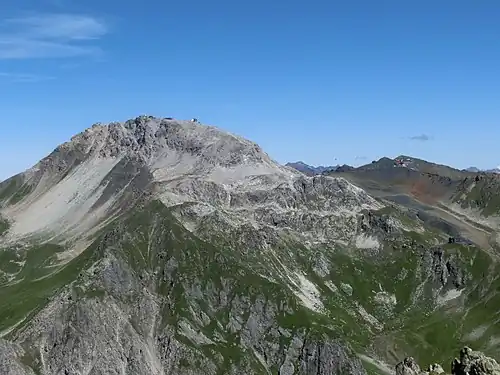 Blick nach Norden zu Weissfluh (links) und Weissfluhjoch (rechts).