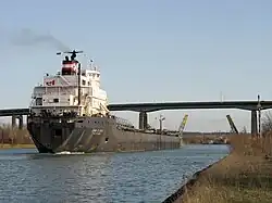 Frachtschiff im Wellandkanal