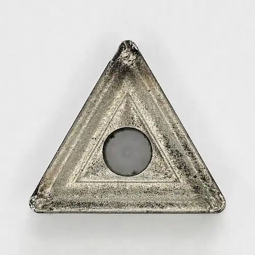 Benutzte dreieckige Wendeschneidplatte aus Wolframcarbid zum Drehen aus dem Jahr 1985