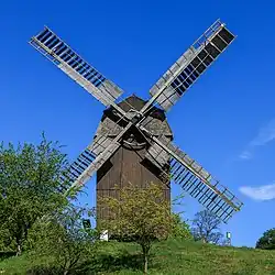 Rekonstruierte Bockwindmühle in Werder (Havel) auf dem Mühlenberg, seit 1500
