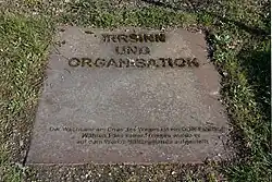 Poetische Bodenplatten