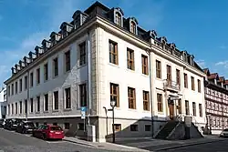 Palais