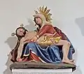 Pietà über dem Sakristeiportal