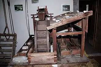 Modell einer Wetzsteinmühle