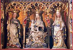 Hauptschrein unten: Hl. Barbara, Maria mit Kind, Hl. Katharina