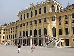 Schloss Schönbrunn gartenseitige Freitreppe