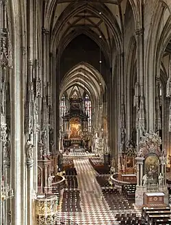 Mittelschiff des Stephansdoms in Wien, 1.&nbsp;Hälfte 15. Jahrhundert