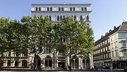 Nr. 70, Dogenhof, Ecke Mayergasse