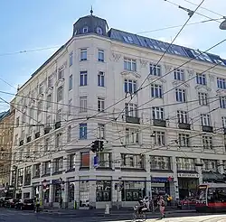 Wohn- und Geschäftshaus