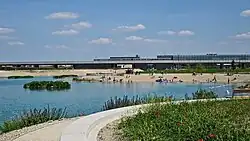 Im Sommer 2015 wurde der Asperner See erstmals von den Siedlern als Badeteich benutzt.