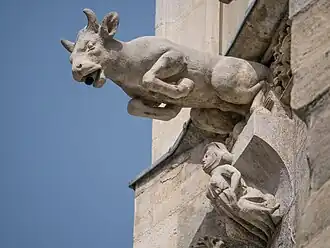 1365 Wasserspeier Stier (M) Margarethener, Konsolfigur Junge Frau III Auerstein (A)