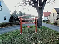 Begrüßung am Ortseingang (2016)