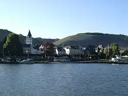 Winningen vom anderen Moselufer