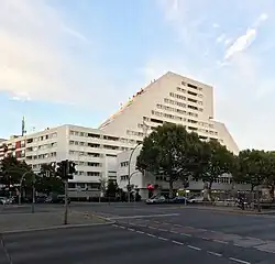 Wohn- und Geschäftshaus